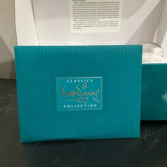 Winnie the Pooh Disney Vintage Walt Disney Classics Collections Ornament NEW - Picture 7 of 13